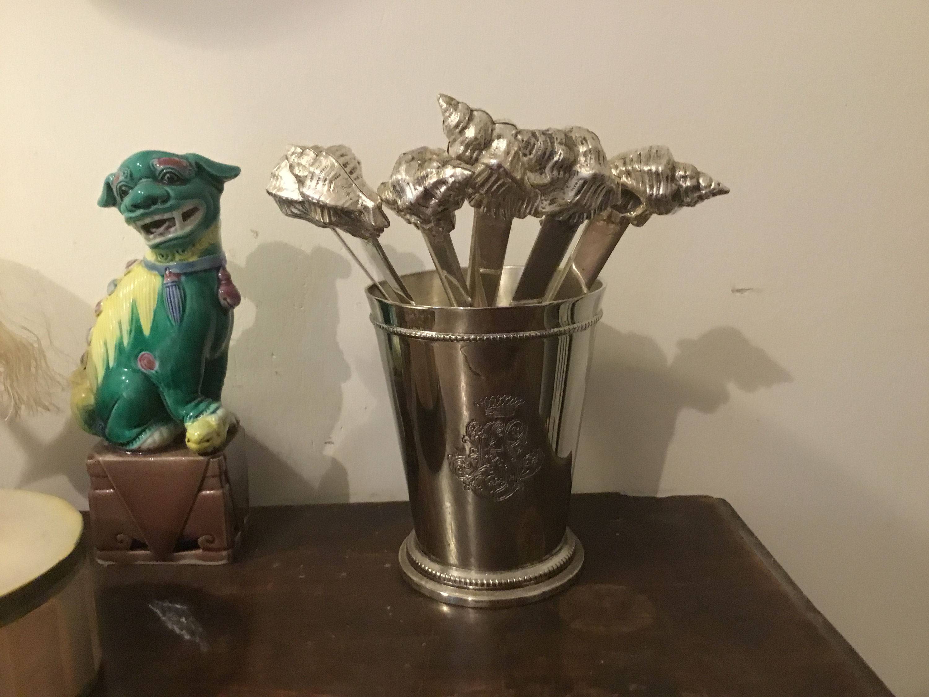 Vends lot de 6 piques pour bulots en métal argenté