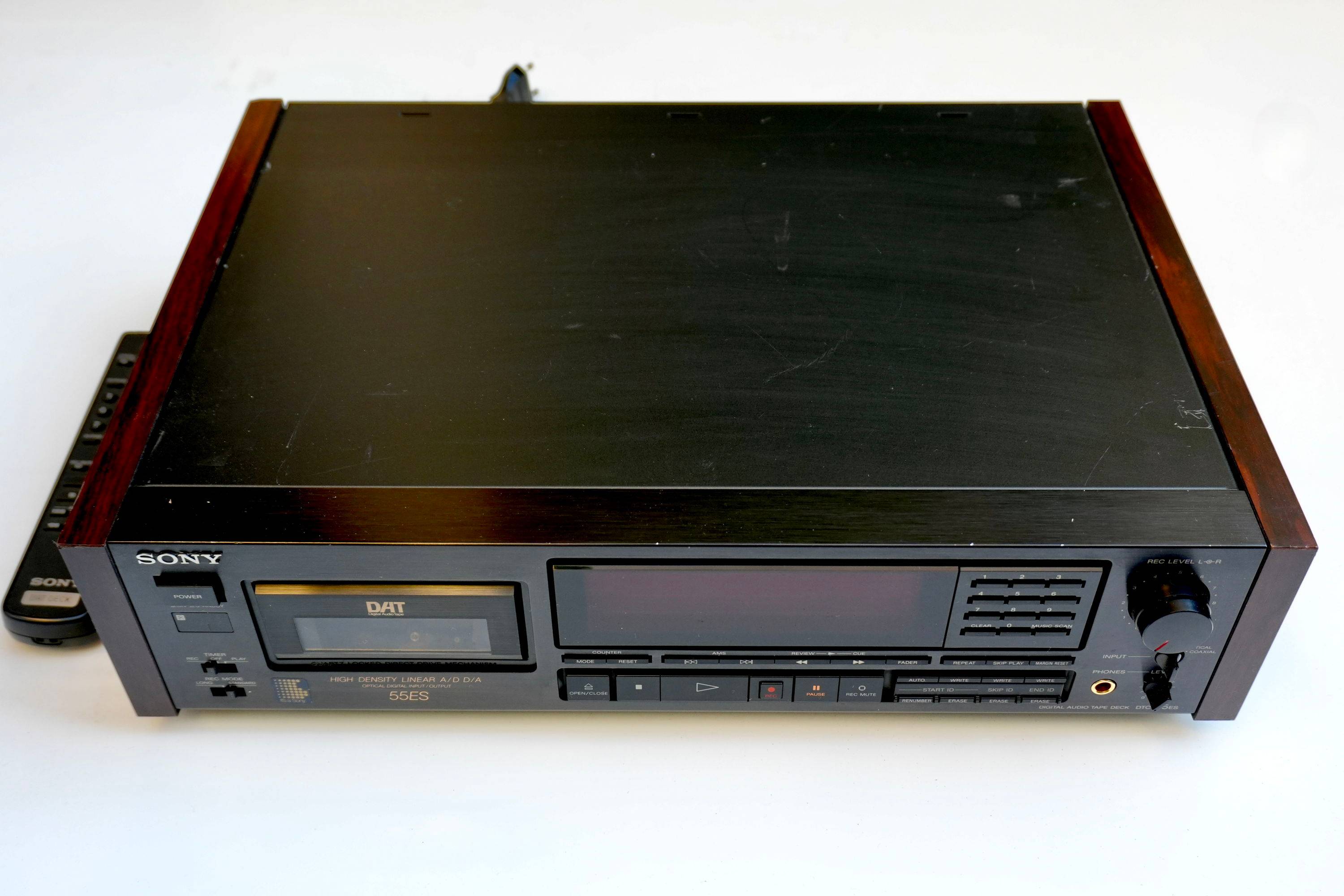 Vends enregistreur numérique DAT Sony DTC-55ES