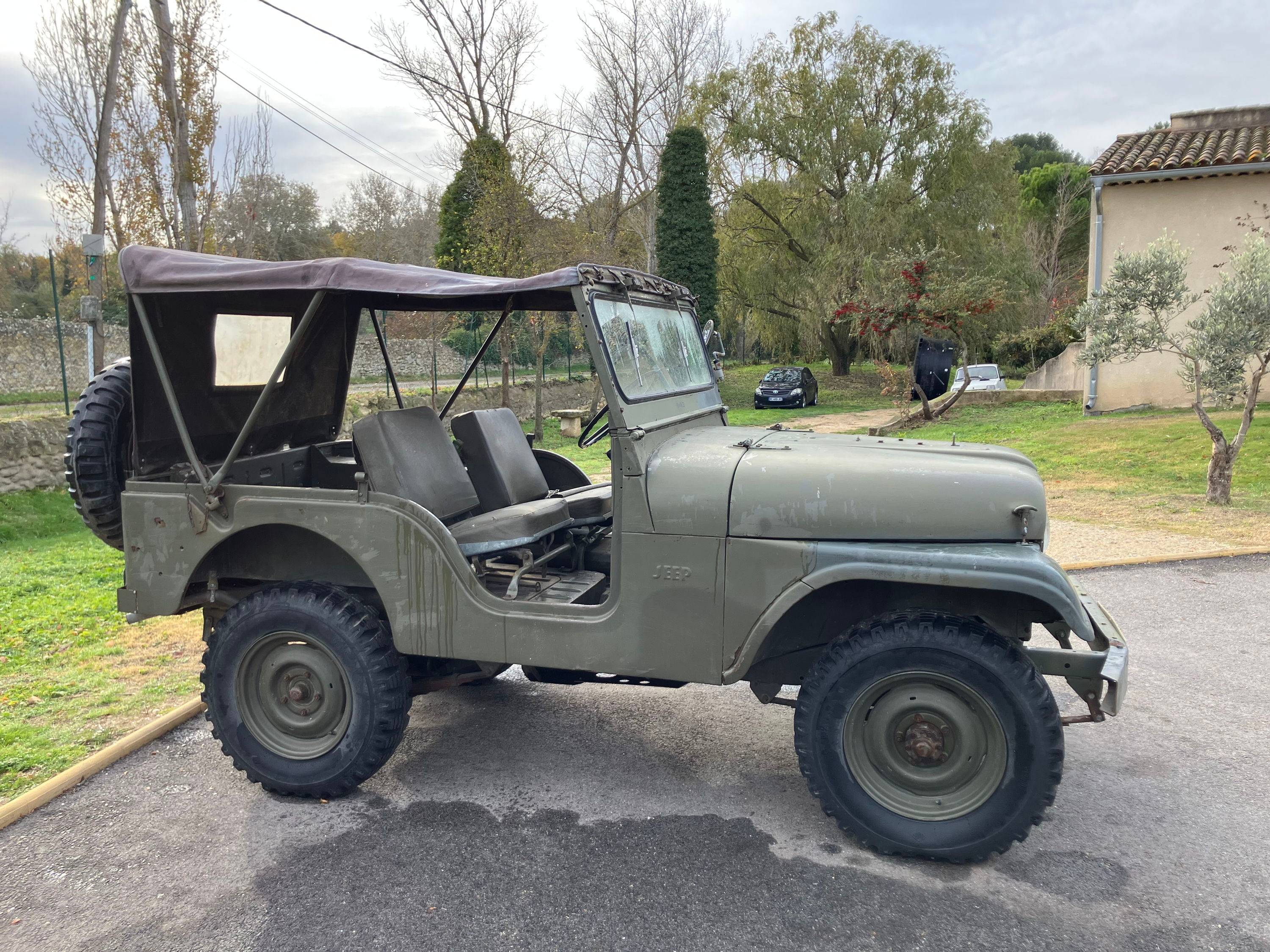 Vends JEEP WILLYS CJ5 ex armée suisse 1966