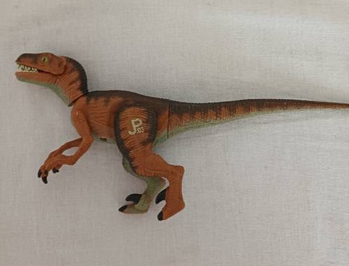 Vends figurine Jurassic Park - Vélociraptor JP03