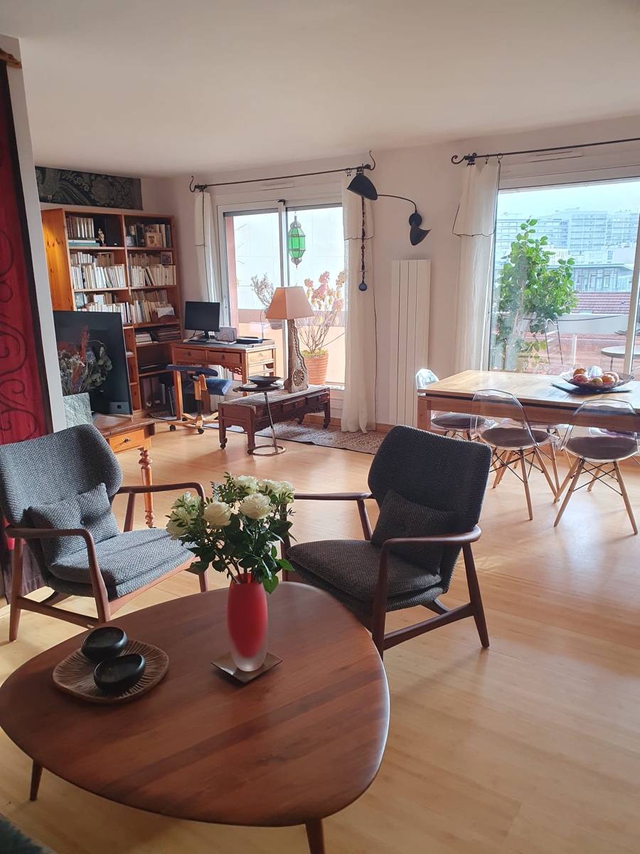 Loue Bel Appartement-terrasse dans Résidence arborée - 2 chambres · 4 couchages