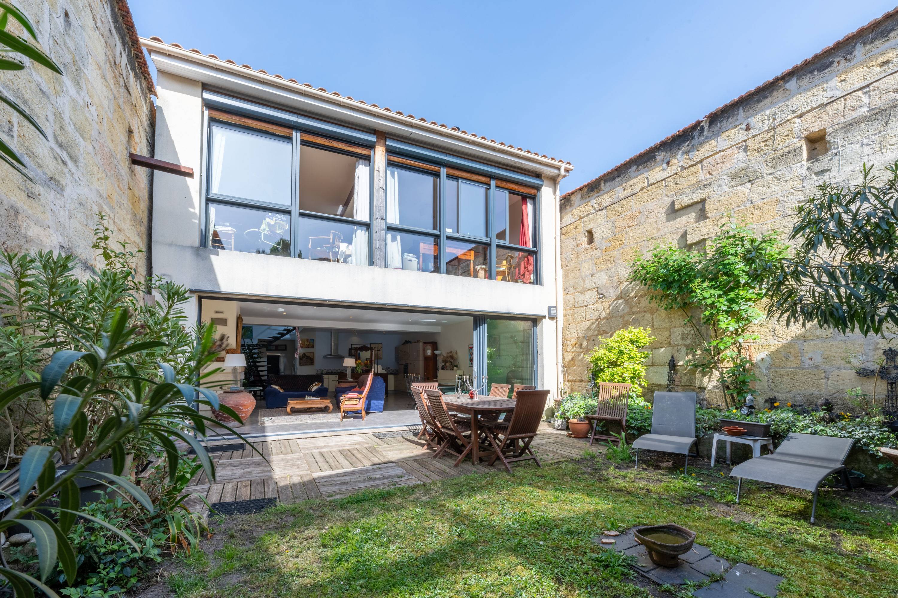 Vends maison de caractère ancien chai réhabilité - 204m² - Chartrons Bordeaux