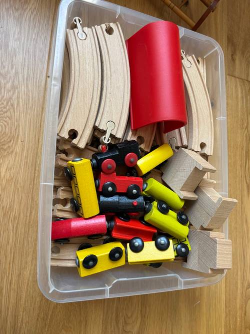 Vends grand train en bois