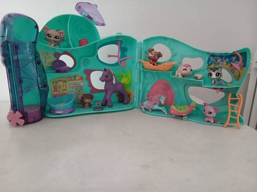 Vends petshop maison avec ascenseur et figurines