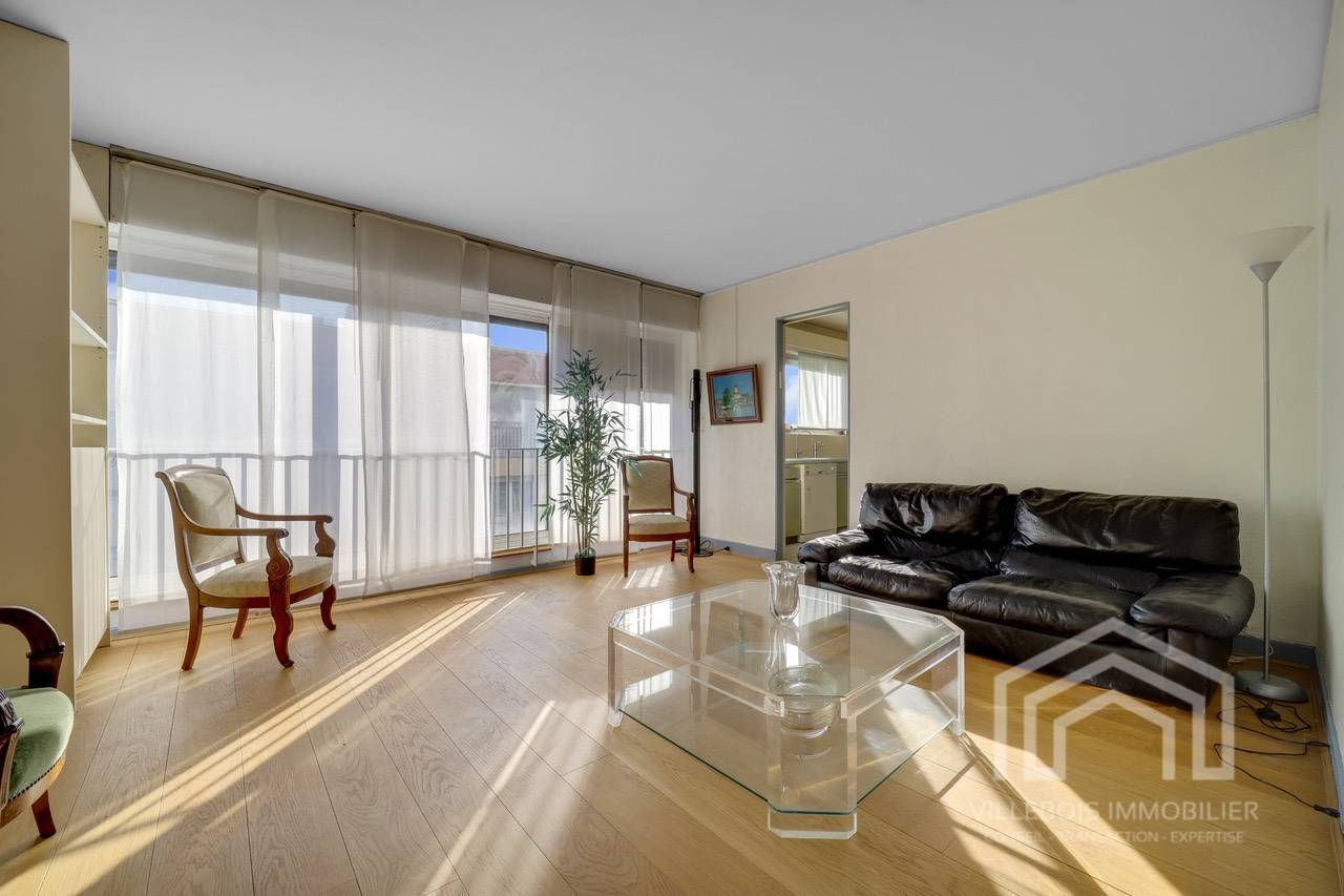 Vends appartement - 78m² - Courbevoie (Becon)