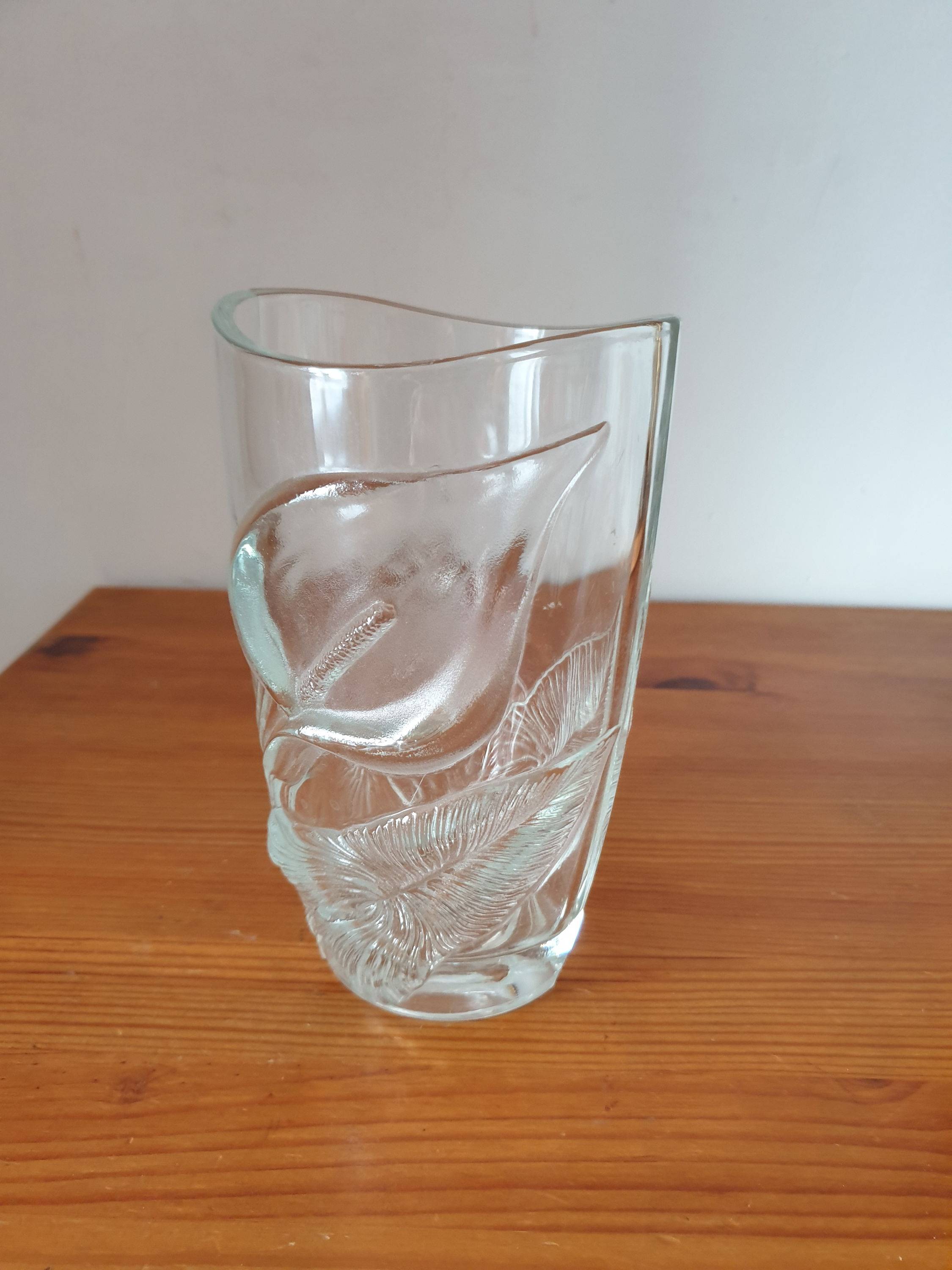 Beau vase Luminarc vintage déco fleurs 11x18 cm