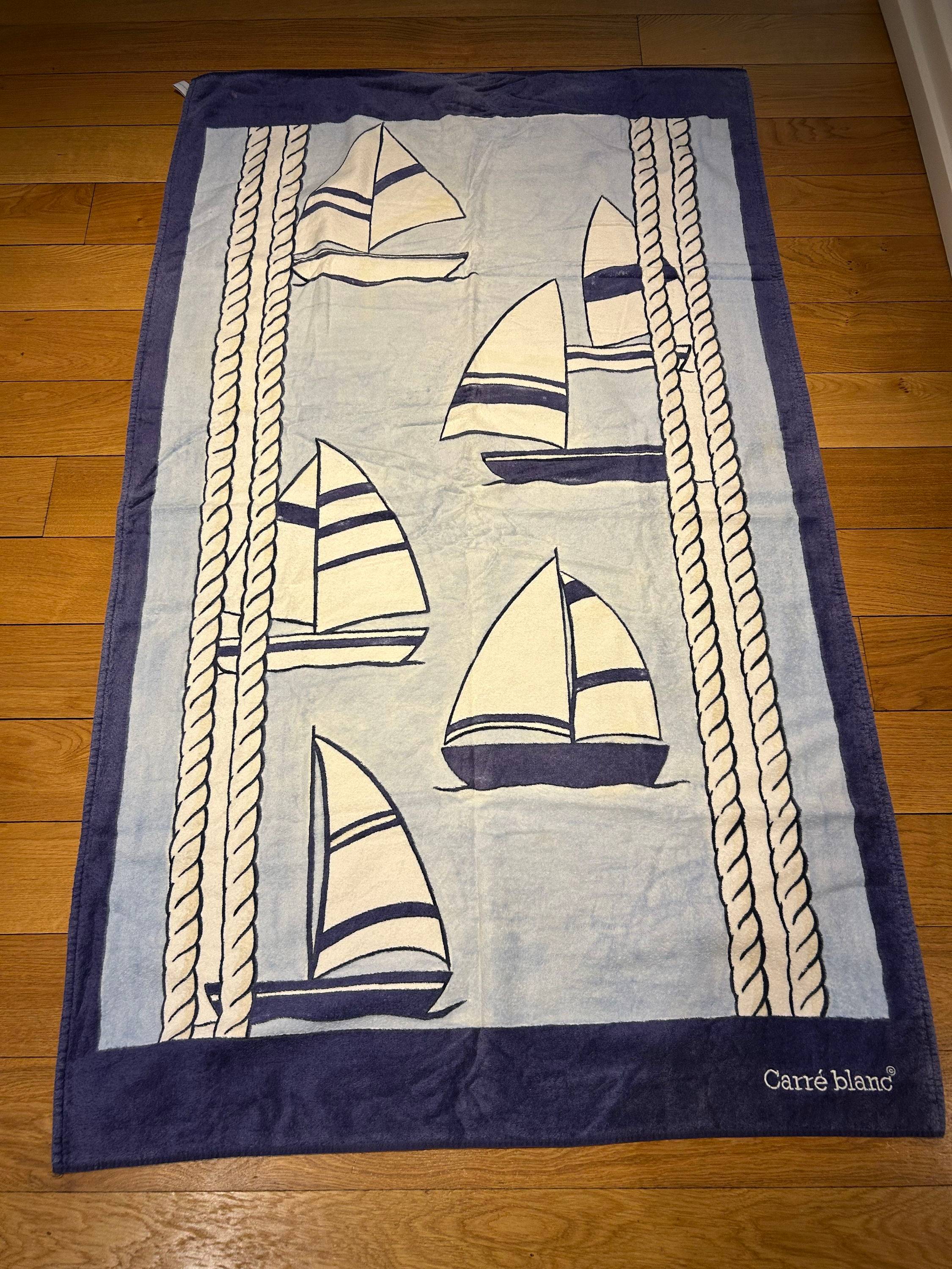 Vends grand drap de plage/bain aux Bateaux Carré Blanc