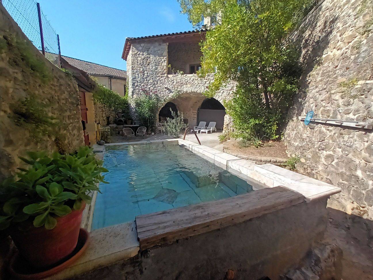 Loue maison cévenole à Vallon-Pont-d’Arc - 8 couchages