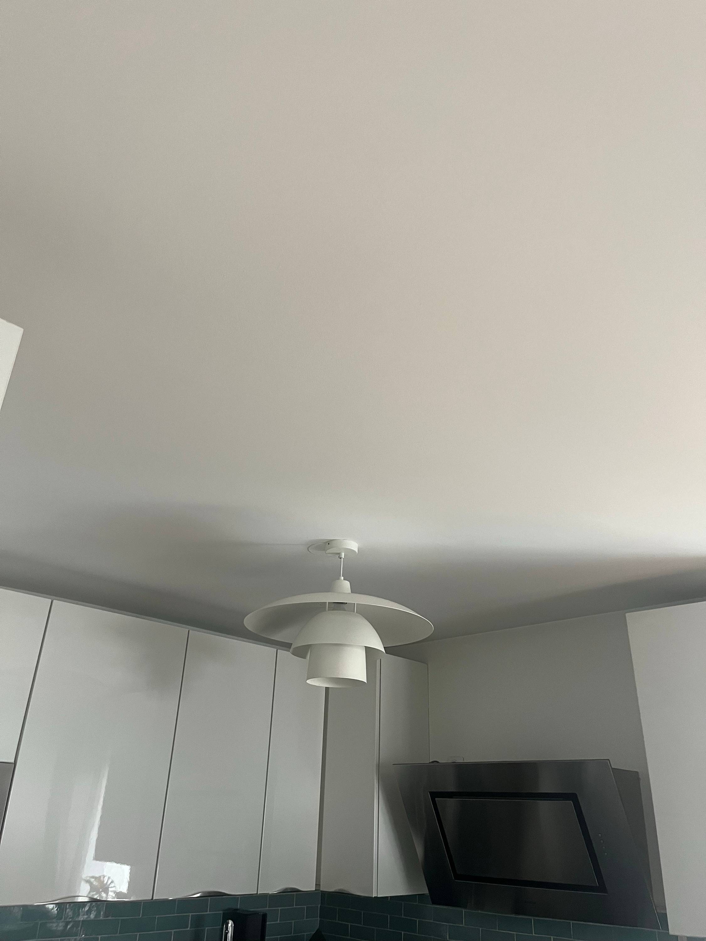 Vends suspension blanche scandinave