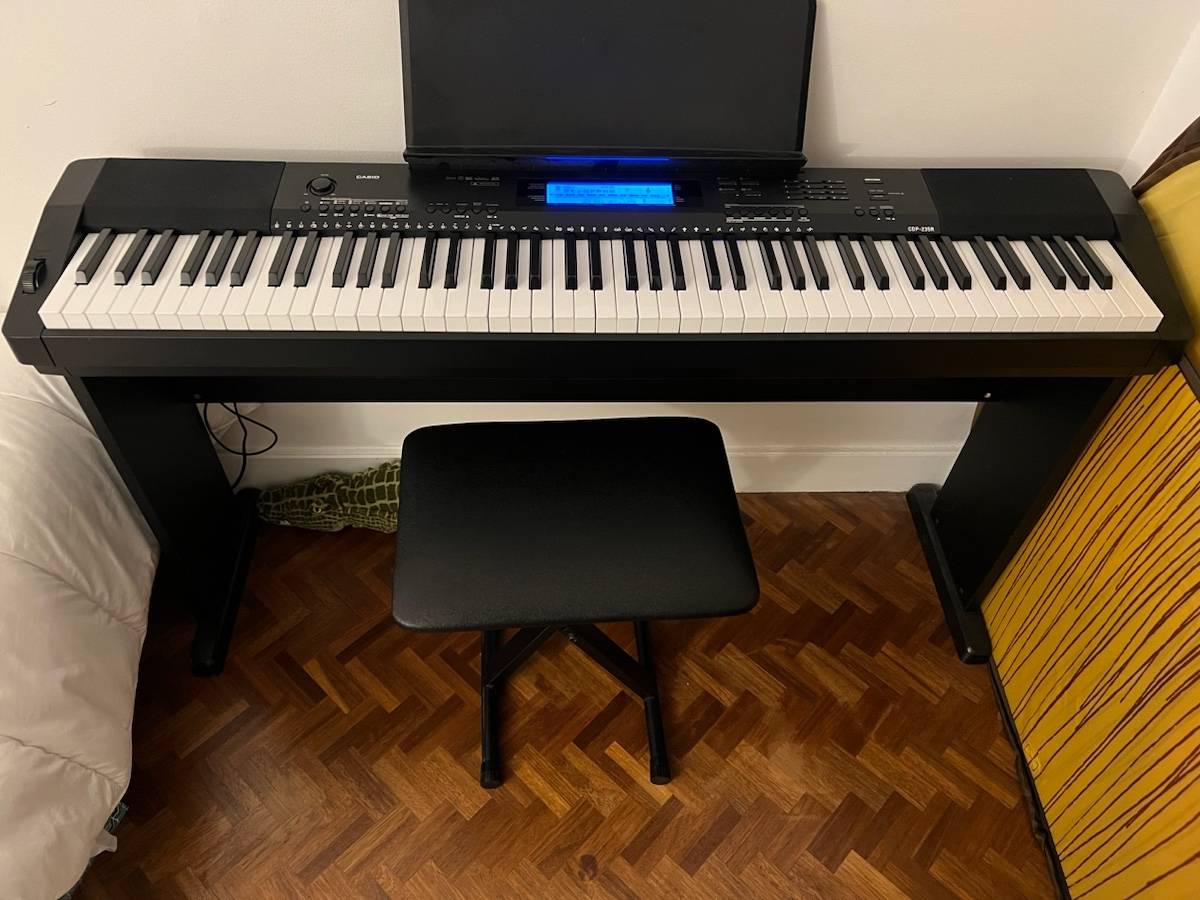 Clavier / Piano Casio CDP235R 88 touches digital sur Gens de Confiance