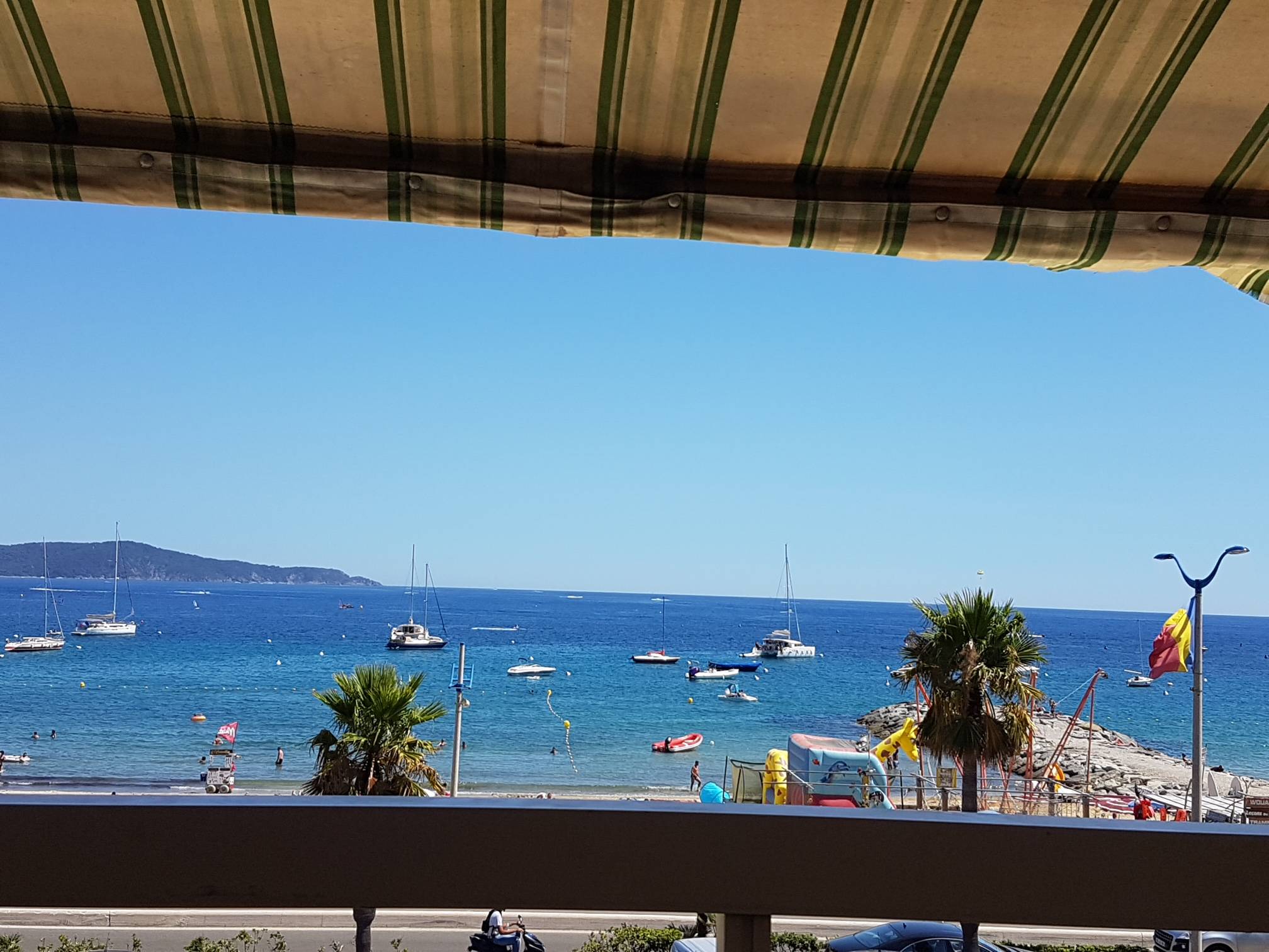 Loue appartement T2 climatisé front de mer à 50m de la plage - 4 couchages - Cavalaire-sur-Mer (83)