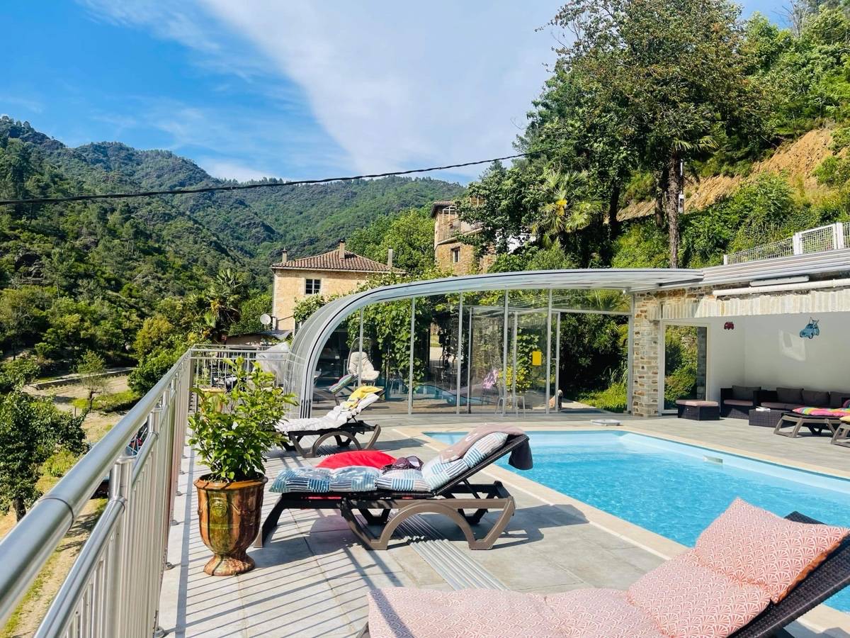 Loue gîte au cœur du parc national des Cévennes, avec piscine chauffée couverte - 7 couchages