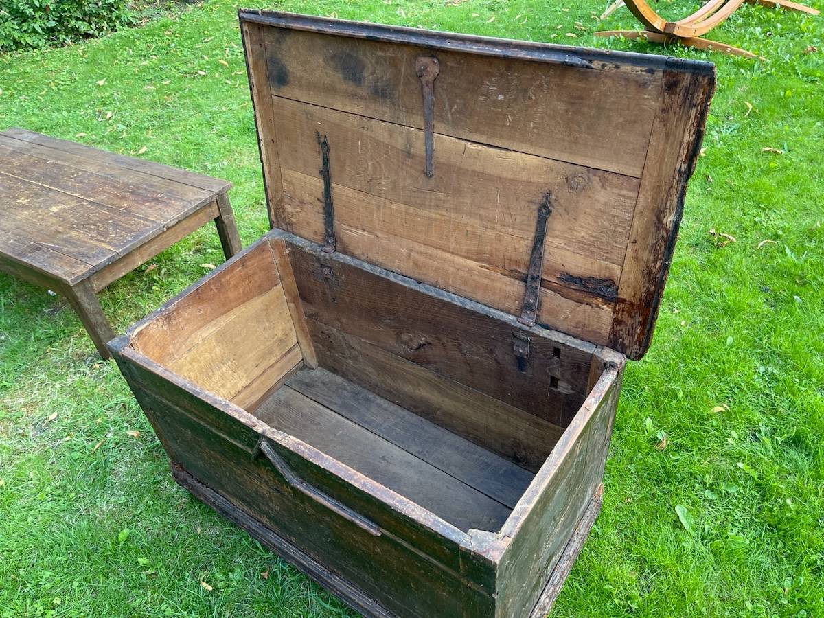 Coffre très ancien