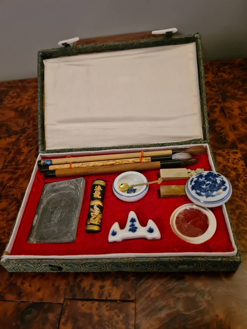 Coffret de calligraphie chinoise