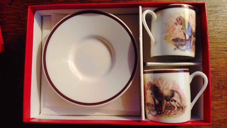 Vends coffret de deux tasses à café (porcelaine)