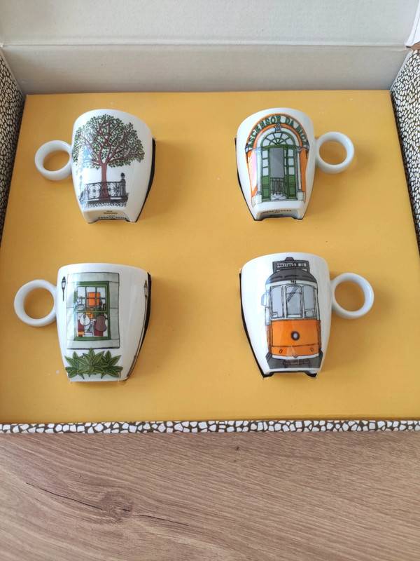 Coffret Vintage 4 Tasses à Café + Sous-tasses LBVYR - Pastel Années 70 - Yves Rocher