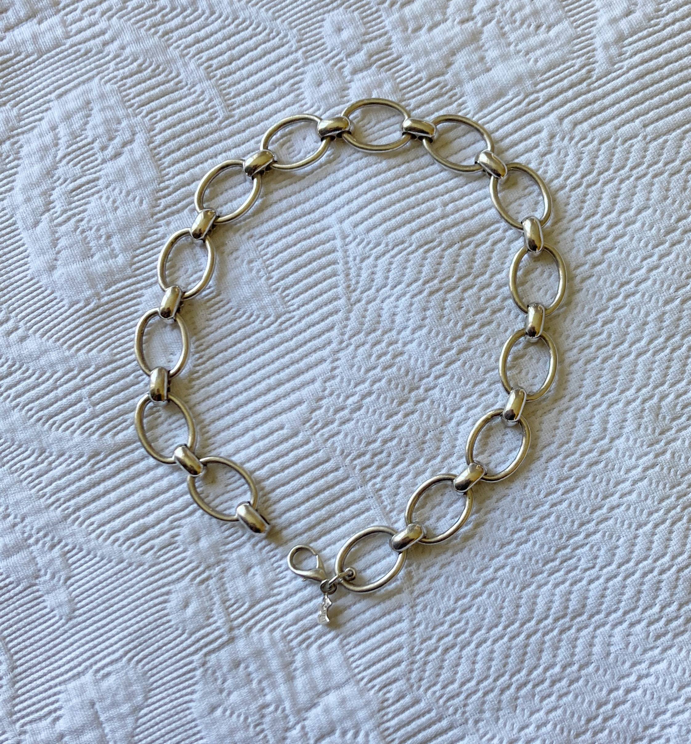 Collier d’Agatha ras du cou