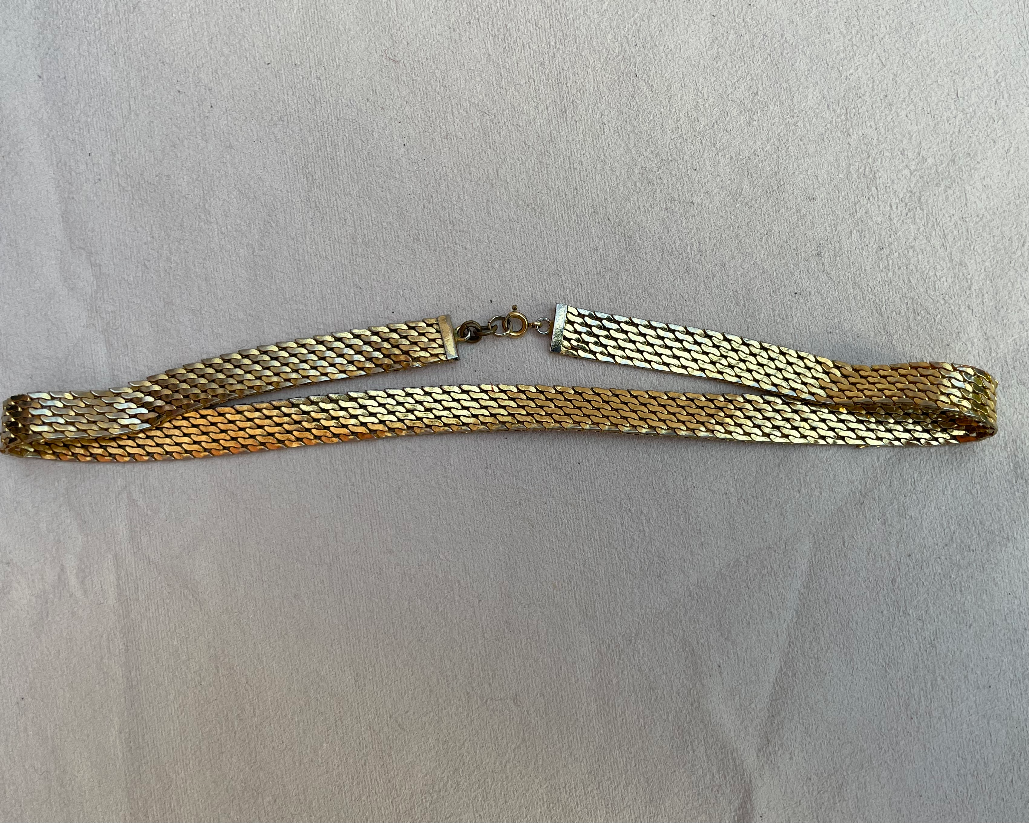 Collier années 1930 en mailles doré
