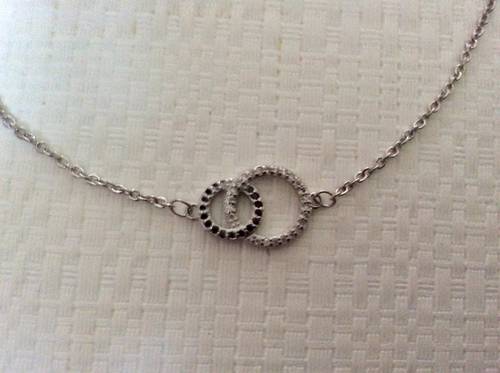 Collier neuf en argent poinçonné
