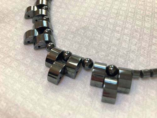 Collier hématite