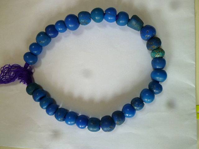 Collier BLEU perles pate de verre ancien ETHIOPIE