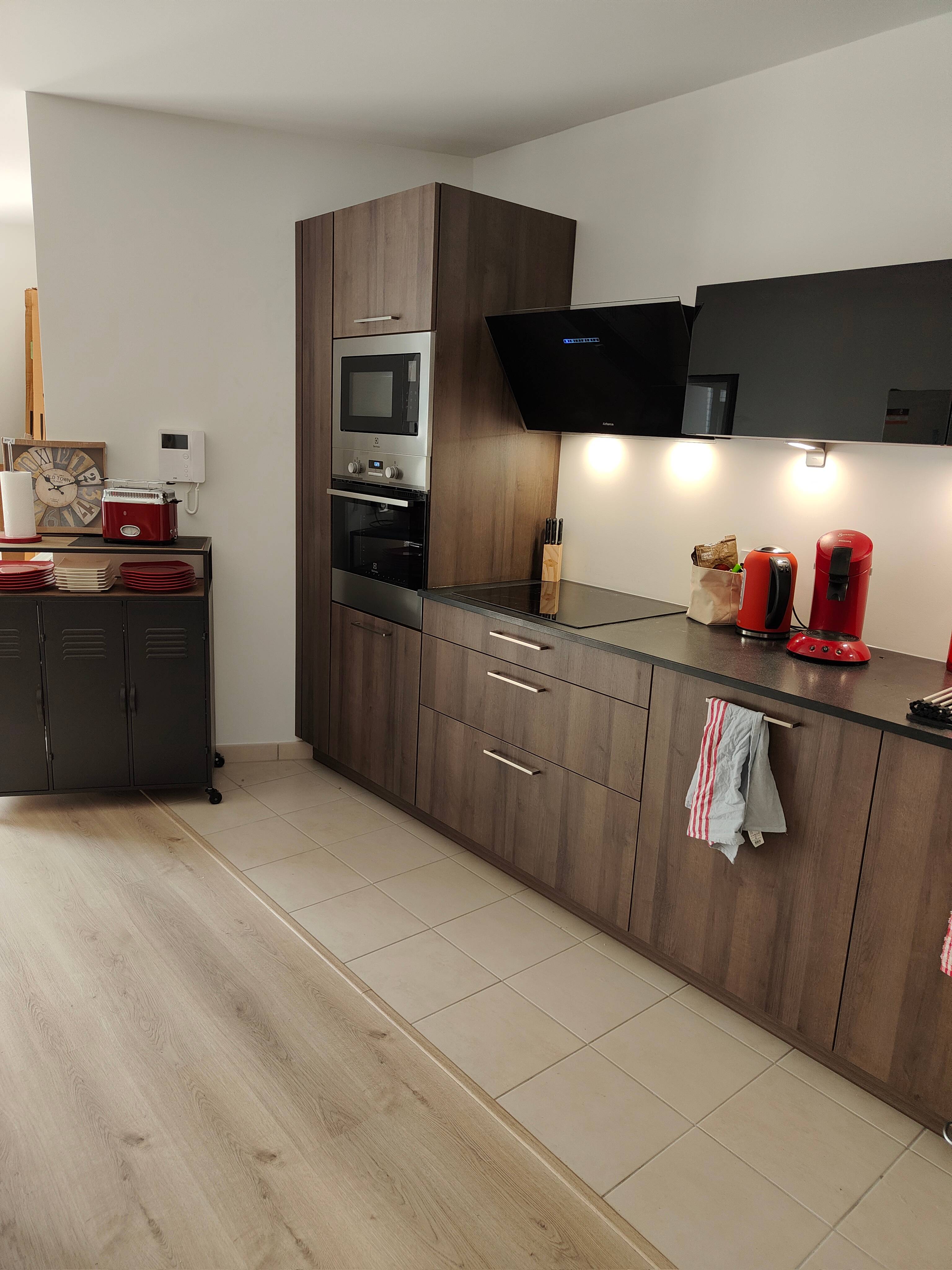 Propose colocation appartement 85m² T4 - 1 chambre pour étudiant Bordeaux Bacalan