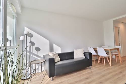 Colocation de 3 chambres dans un appartement refait à neuf à 2 pas de Science Po