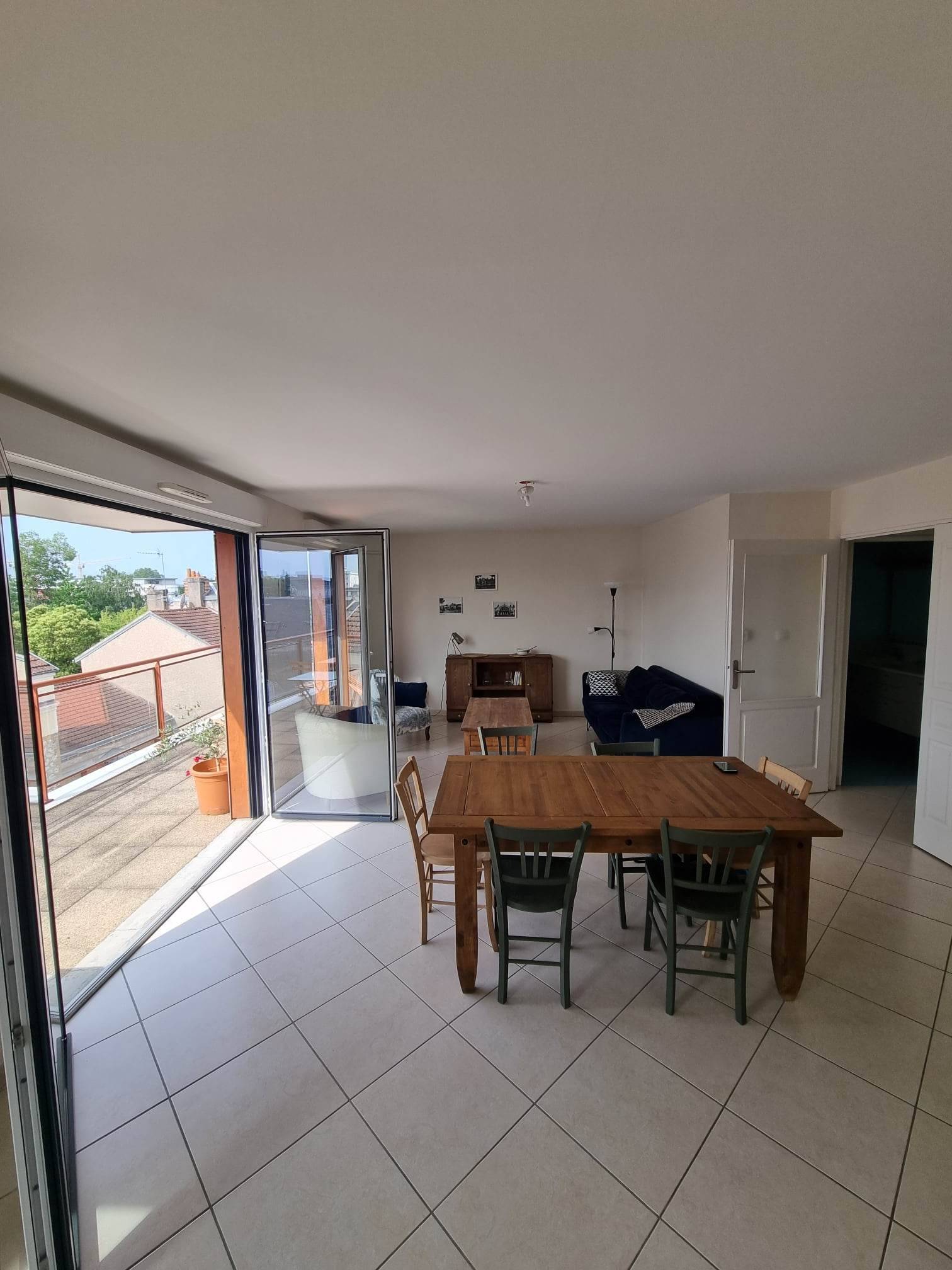 Loue chambre dans colocation en appartement spacieux et agréable - 92m² - Proche jardin botanique