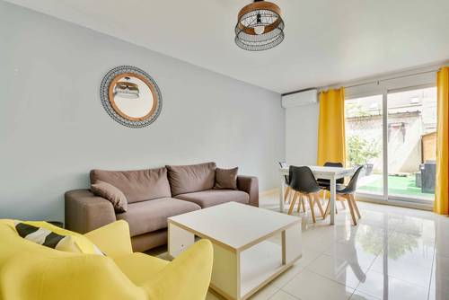 Propose colocation avec jardin 3 chambres disponibles Allée des Platanes Saint-Denis (93) - 100m²