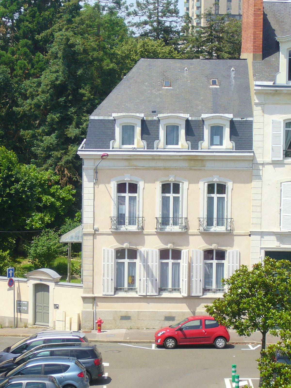 Loue maison 48m² Le Mans - 6 chambres en colocation pour jeunes filles