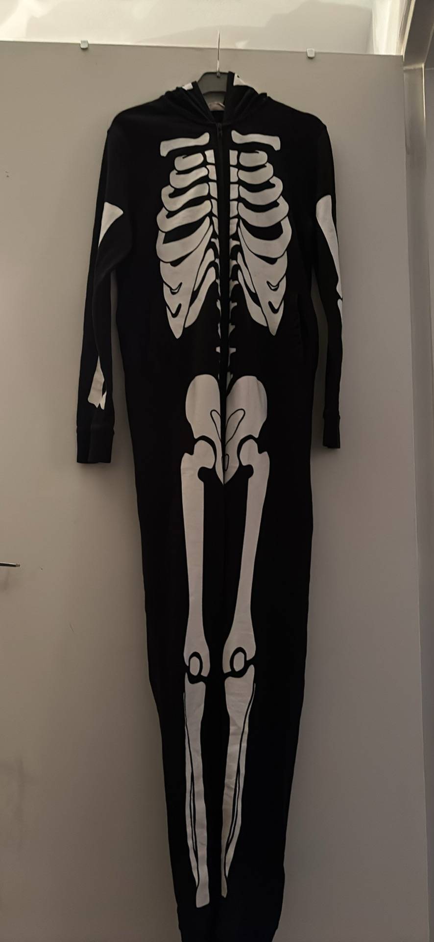 Vends combinaison squelette - Taille 14 ans
