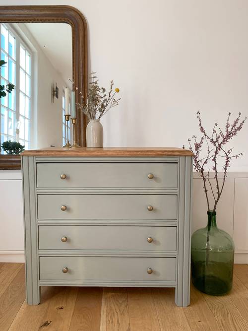 Commode vintage
