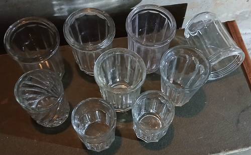 Pots à confiture, gelée, anciens, hauts en verre épais
