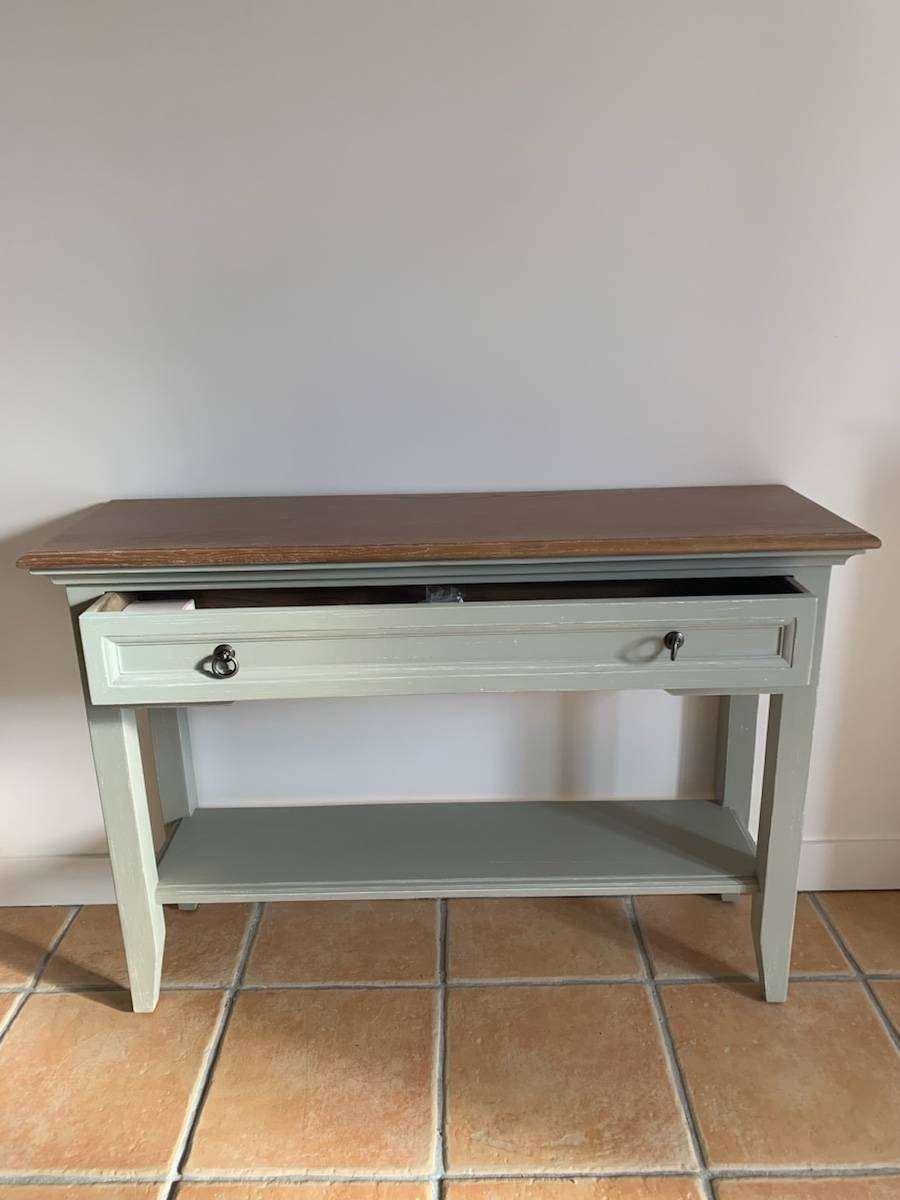 Console Interior’s