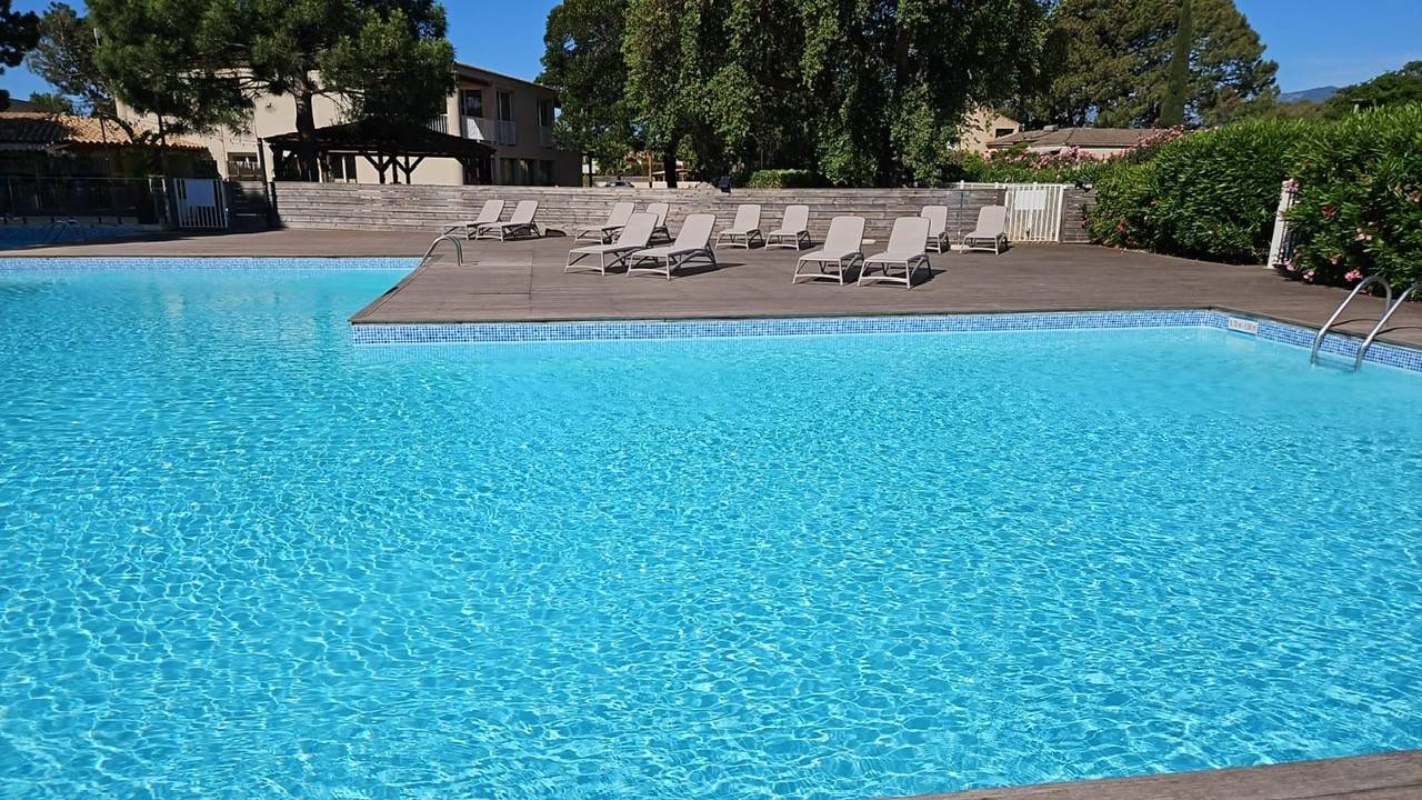 Loue appartement état neuf à Porto-Vecchio, Cala Rossa - 6 couchages, terrasse, parking