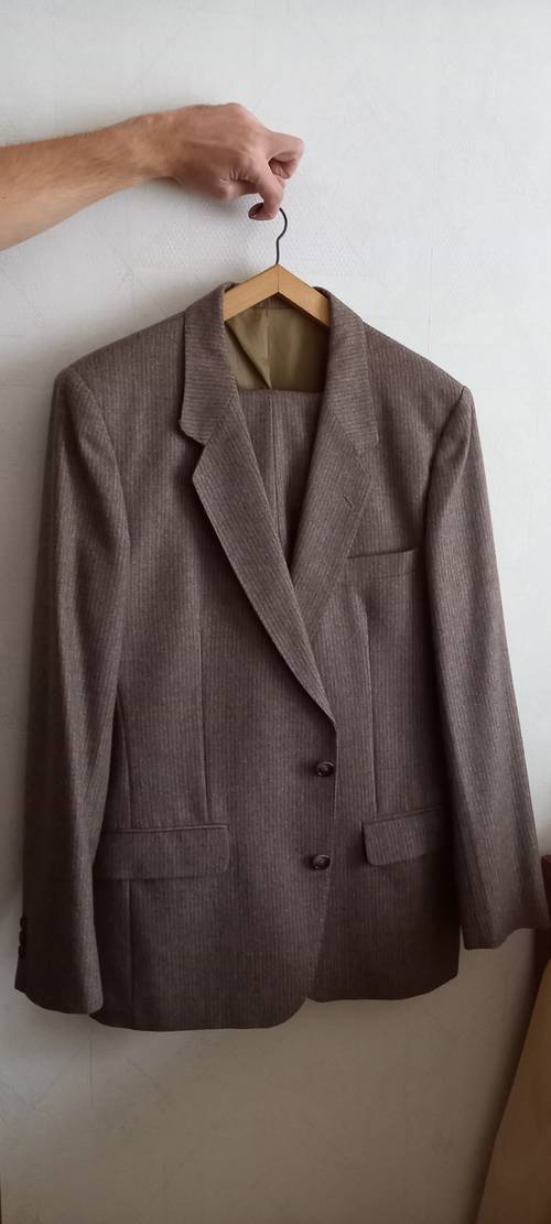 Vends costume homme en laine vierge - Taille 50