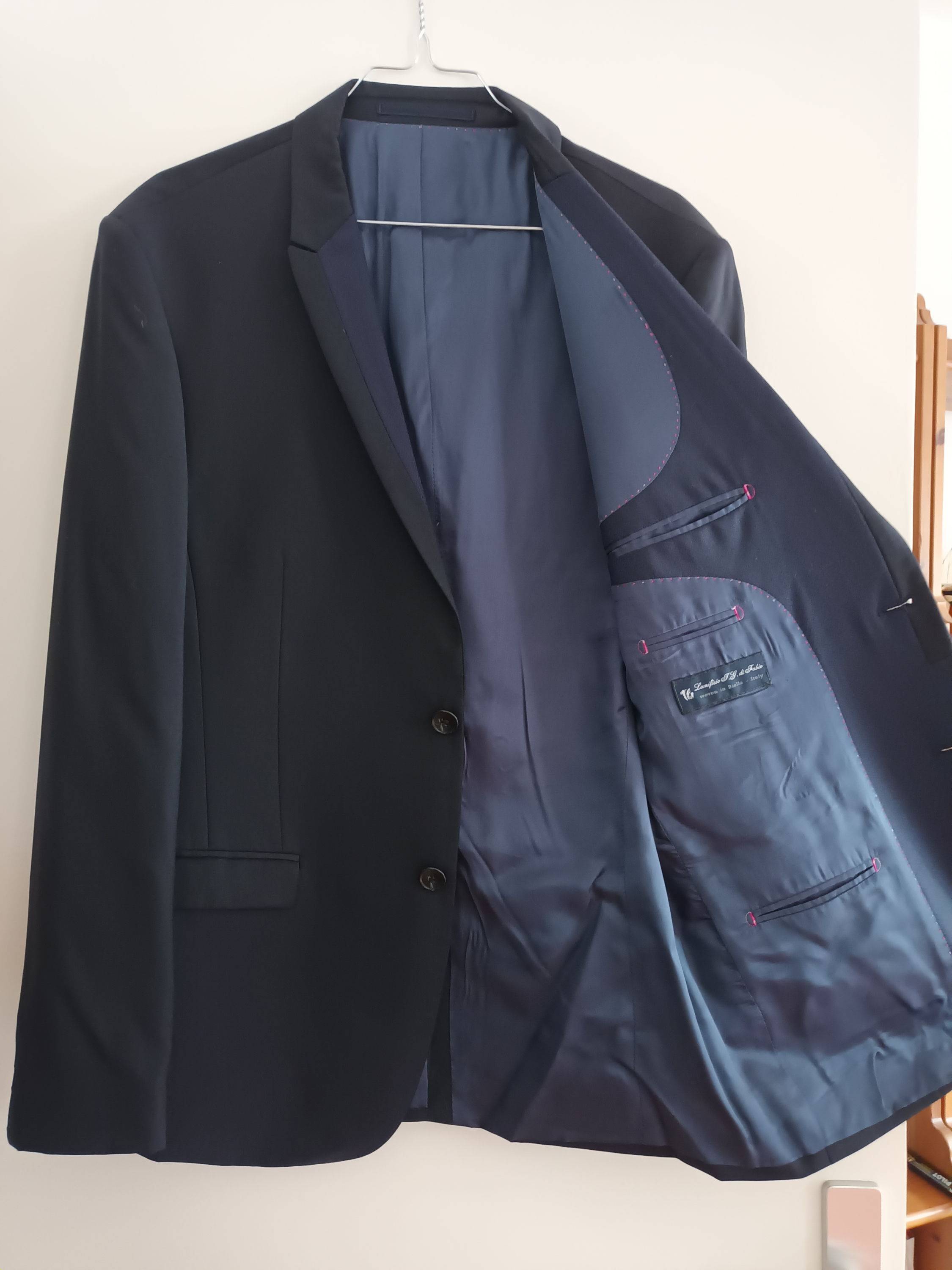 Vends costume 3 pièces en laine peu utilisé