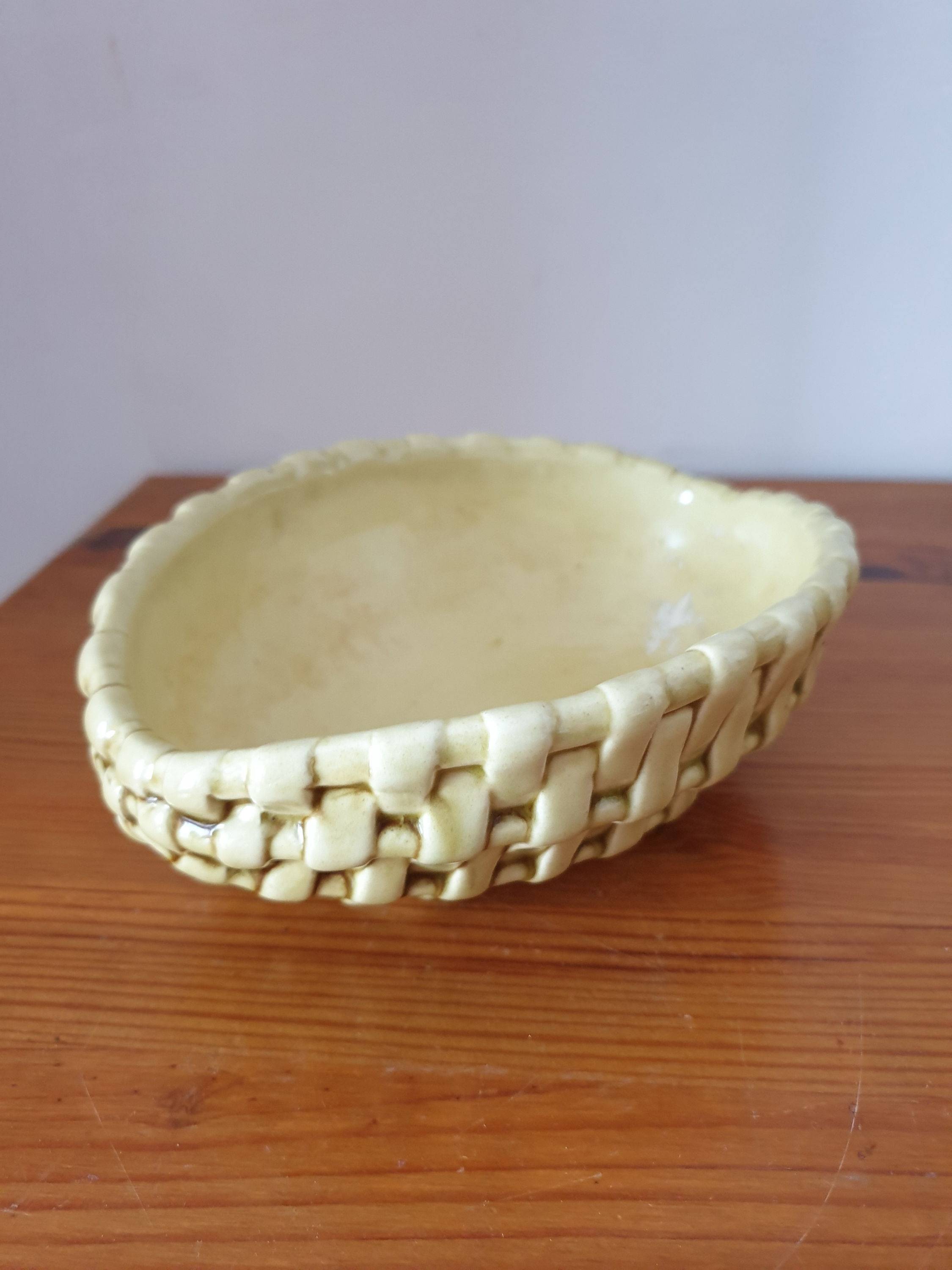 Vends coupelle en céramique aspect tressé signée Paul Millet Sèvres début XXème siècle 8x15x20 cm