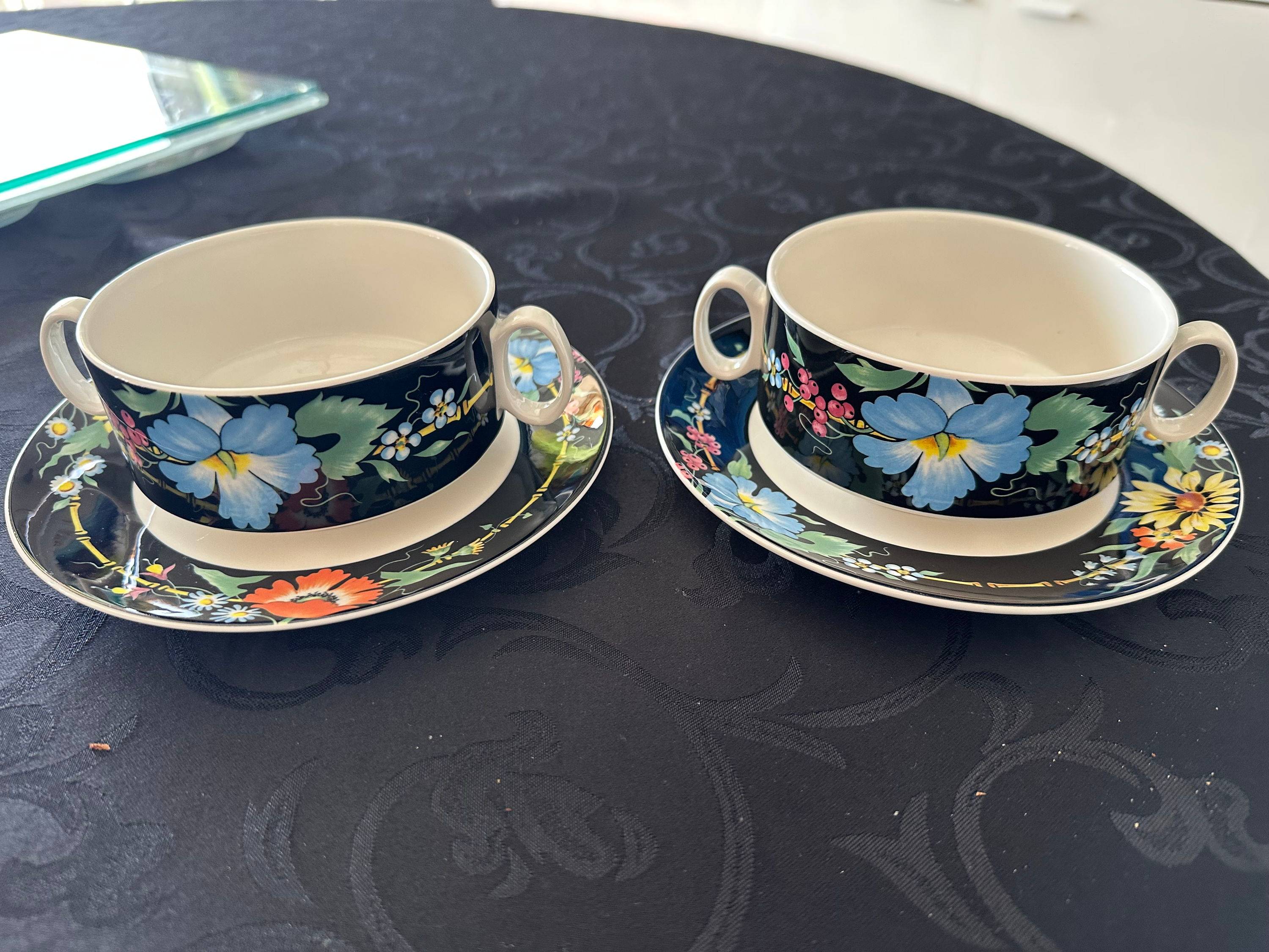 Coupelles et soucoupes XENIA de Villeroy et Boch. Etat neuf