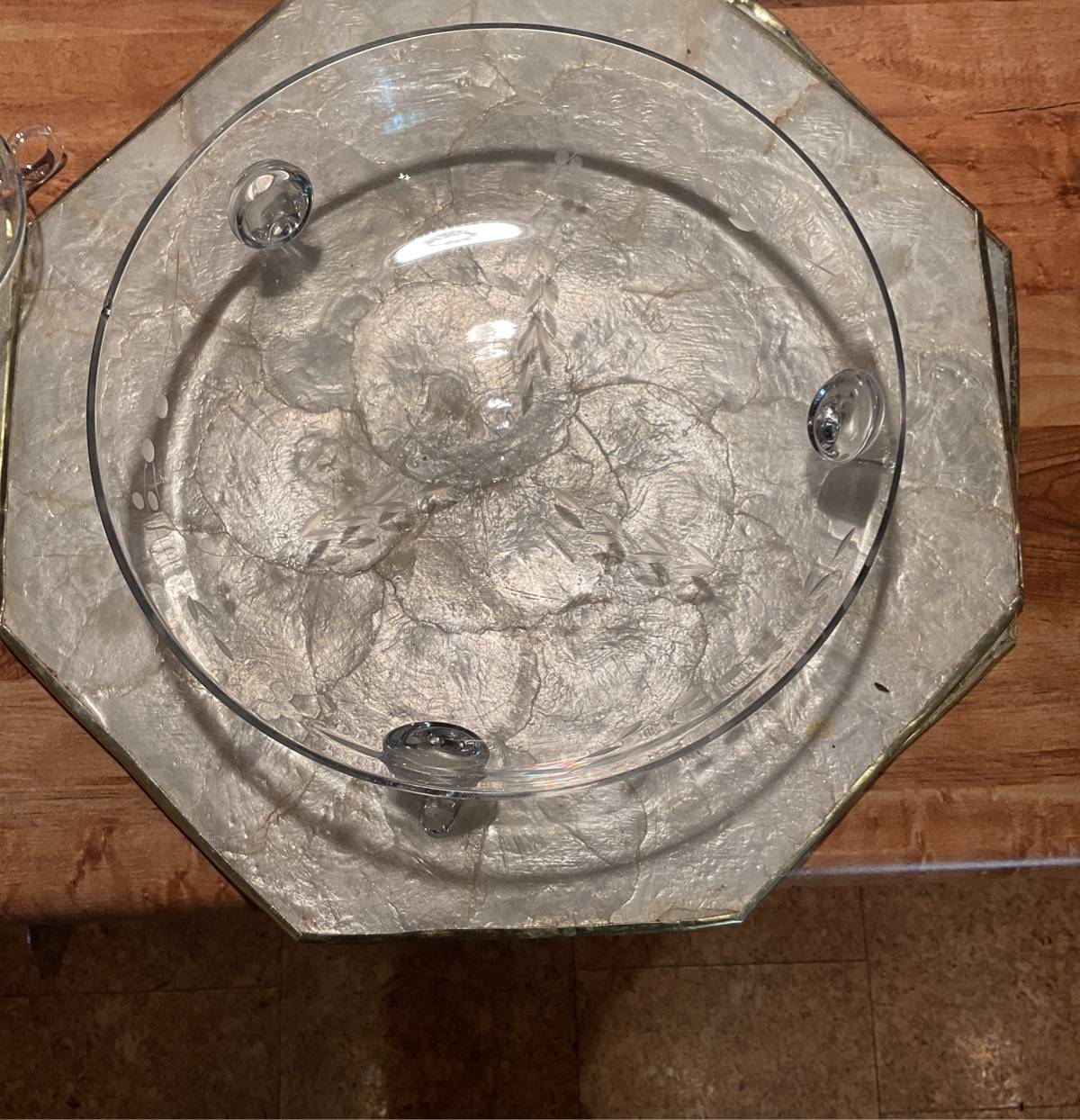 Plat et 6 coupes en verre