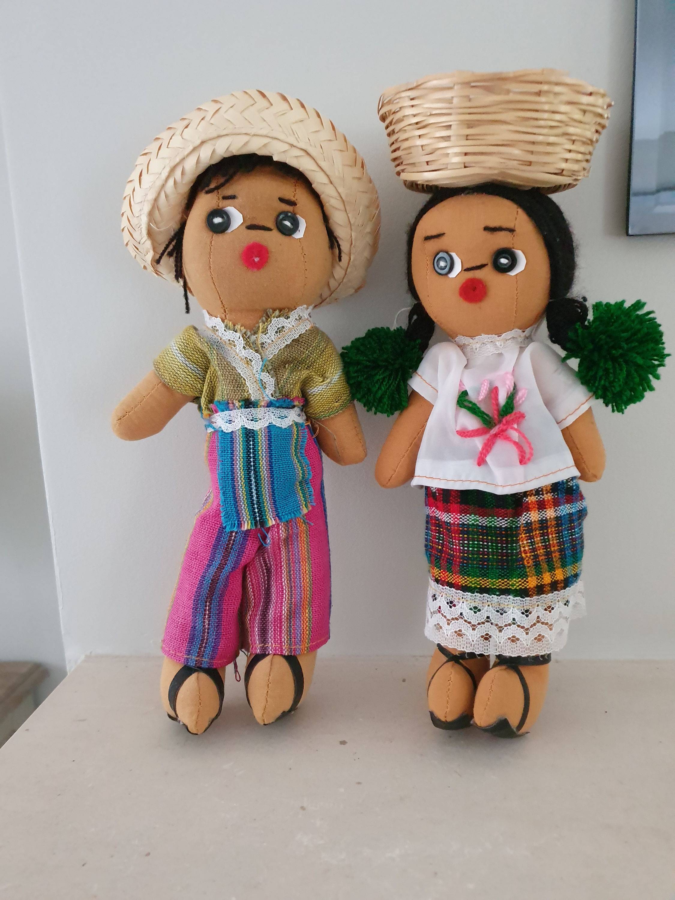 Vends couple de poupées mexicaines 1995