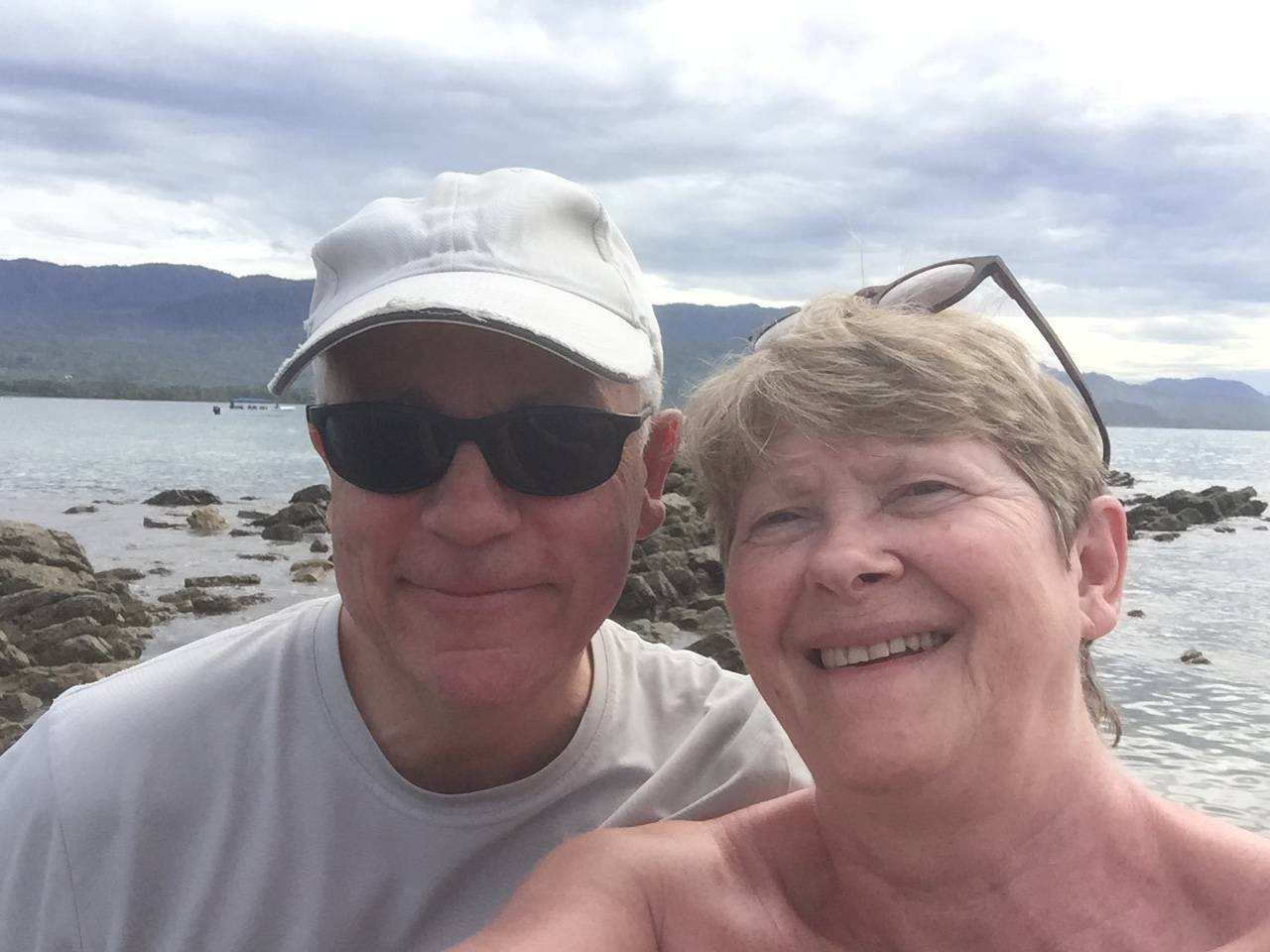 Propose services de garde maison -appartement par couple de confiance, retraité, à l’île Maurice