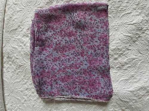 Vends beau coupon en viscose Haute Couture