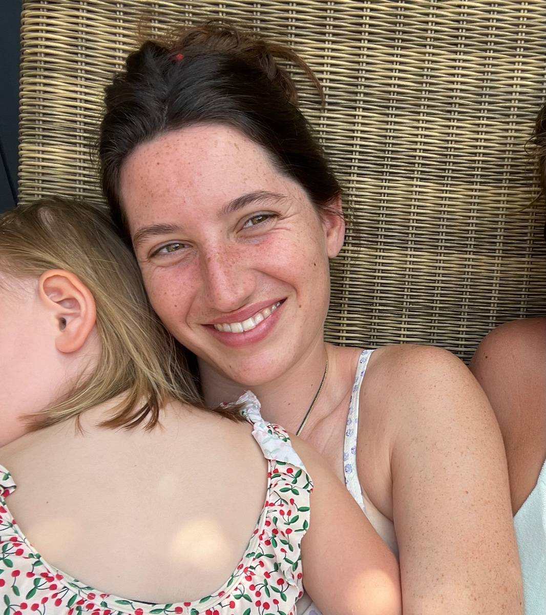 Propose aide aux devoirs, soutient Primaire et Collège