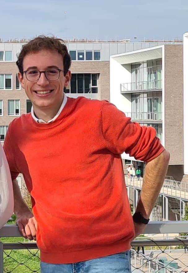 Étudiant en école d’ingénieurs propose cours particuliers de maths, physique-chimie, SVT - collège ou lycée