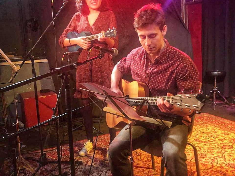 Cours d’ukulélé et de guitare Paris