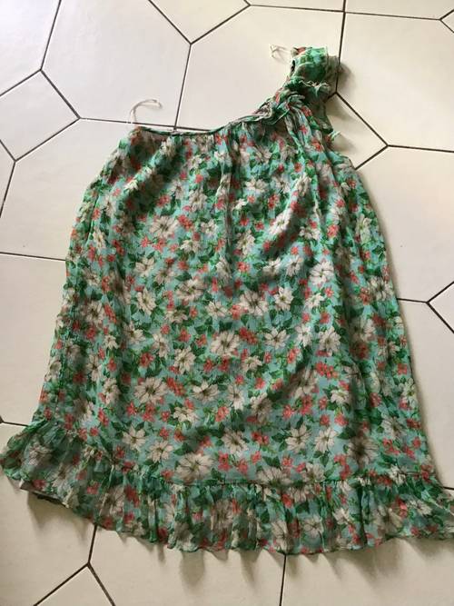 Robe courte fleurie Taille 38 - Zara