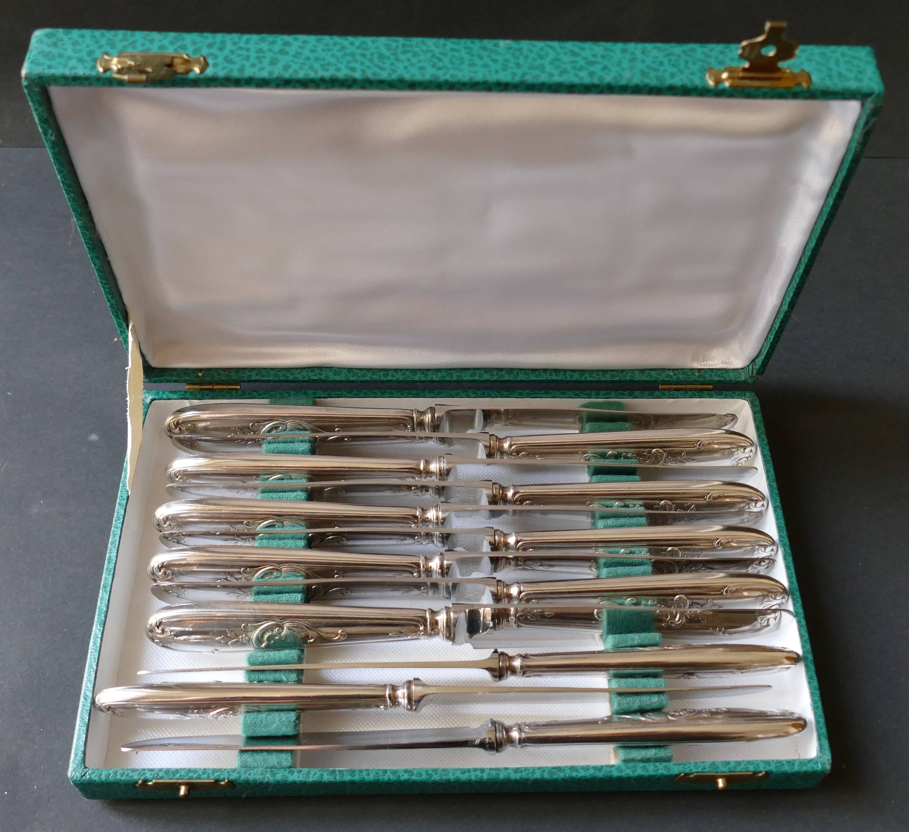 12 Grands Couteaux ERCUIS Modèle LOUIS XV Métal Argenté No Christofle Marly 01 Aef