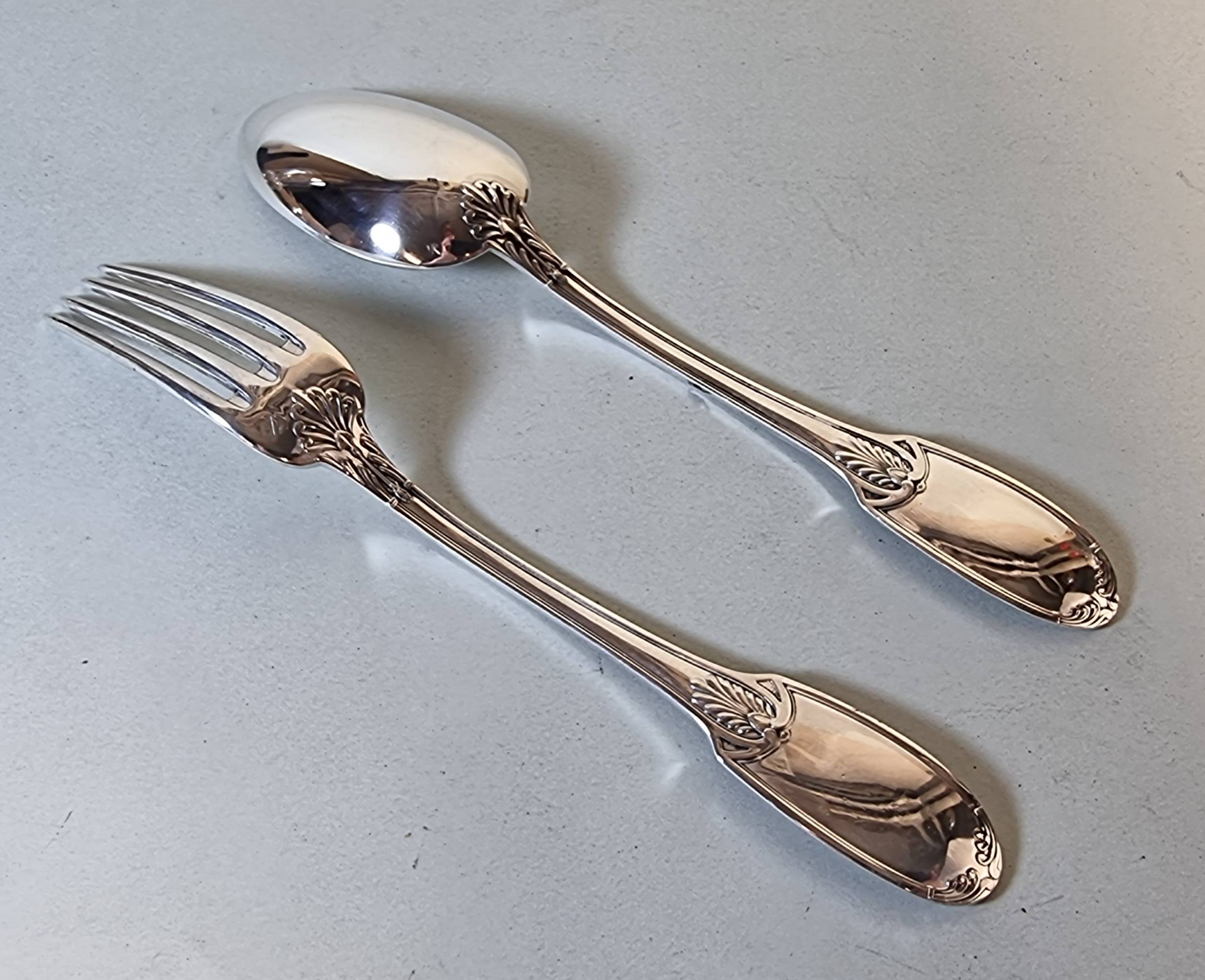 Beau couvert de baptême en argent massif sur Gens de Confiance