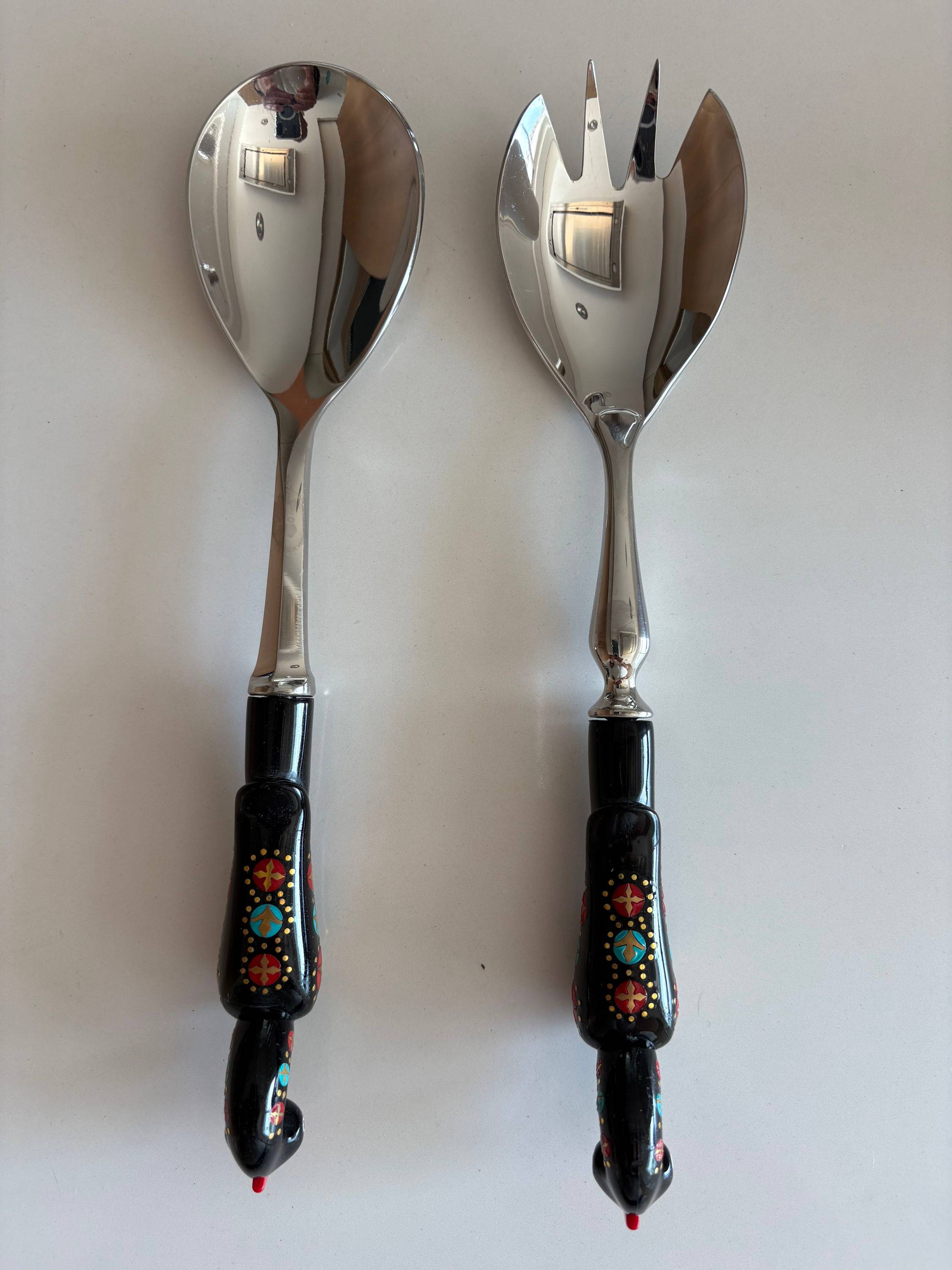 Vends couverts à salade, couleur noire, corne sculptée Oiseau S&S Haddad Jezzine Liban
